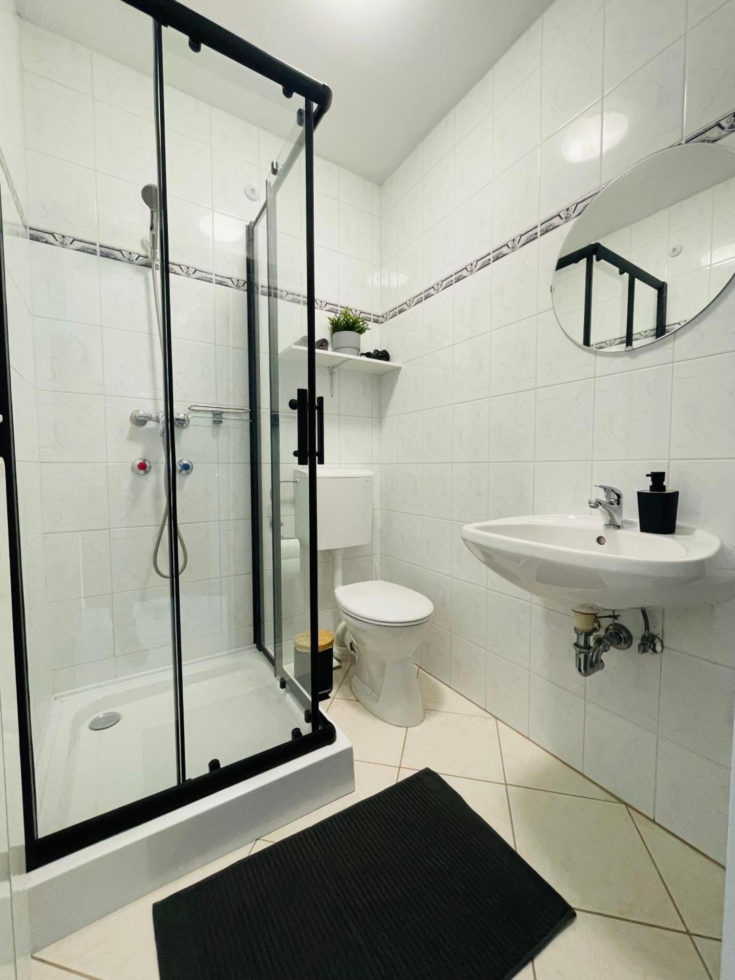 Hencz Vendeghaz Hotel Balatonakarattya Luaran gambar